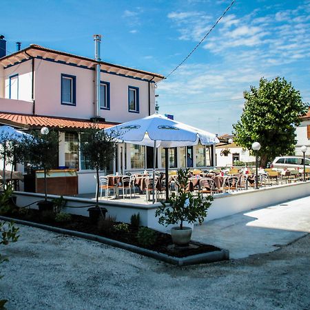 Hotel Lanterna Blu Senigallia Exterior foto